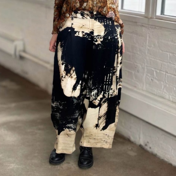 Raag Wide Leg Flowy Pants - Picture 1 of 2